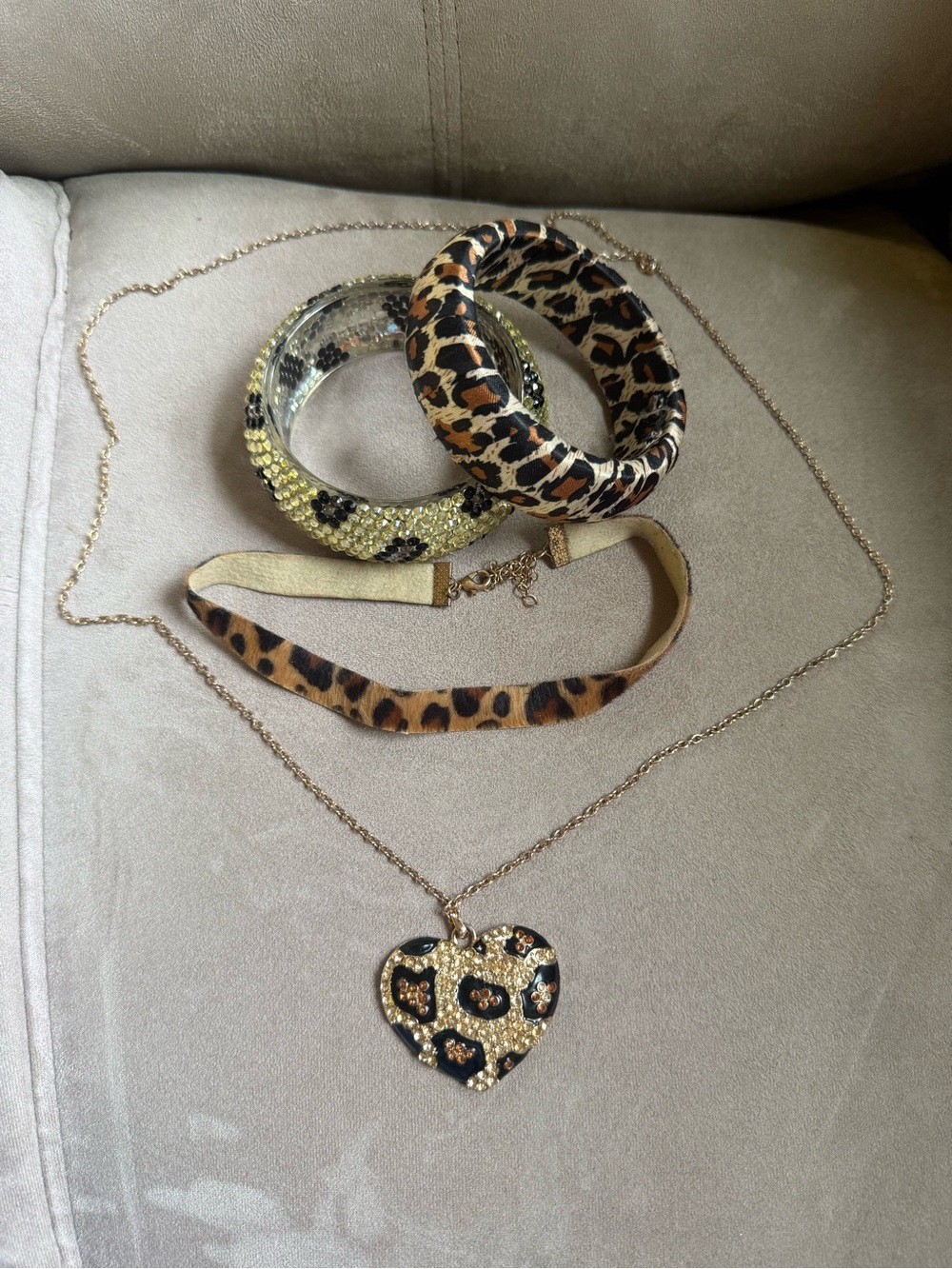Leopard Print Heart Pendant Necklace and Bracelet Set - Gold and Brown